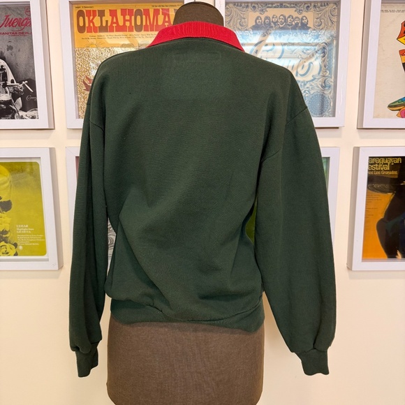 Vintage 90s Christmas Golf Sweatshirt Green Red Collar Reindeer Holiday Graphic - Picture 3 of 9